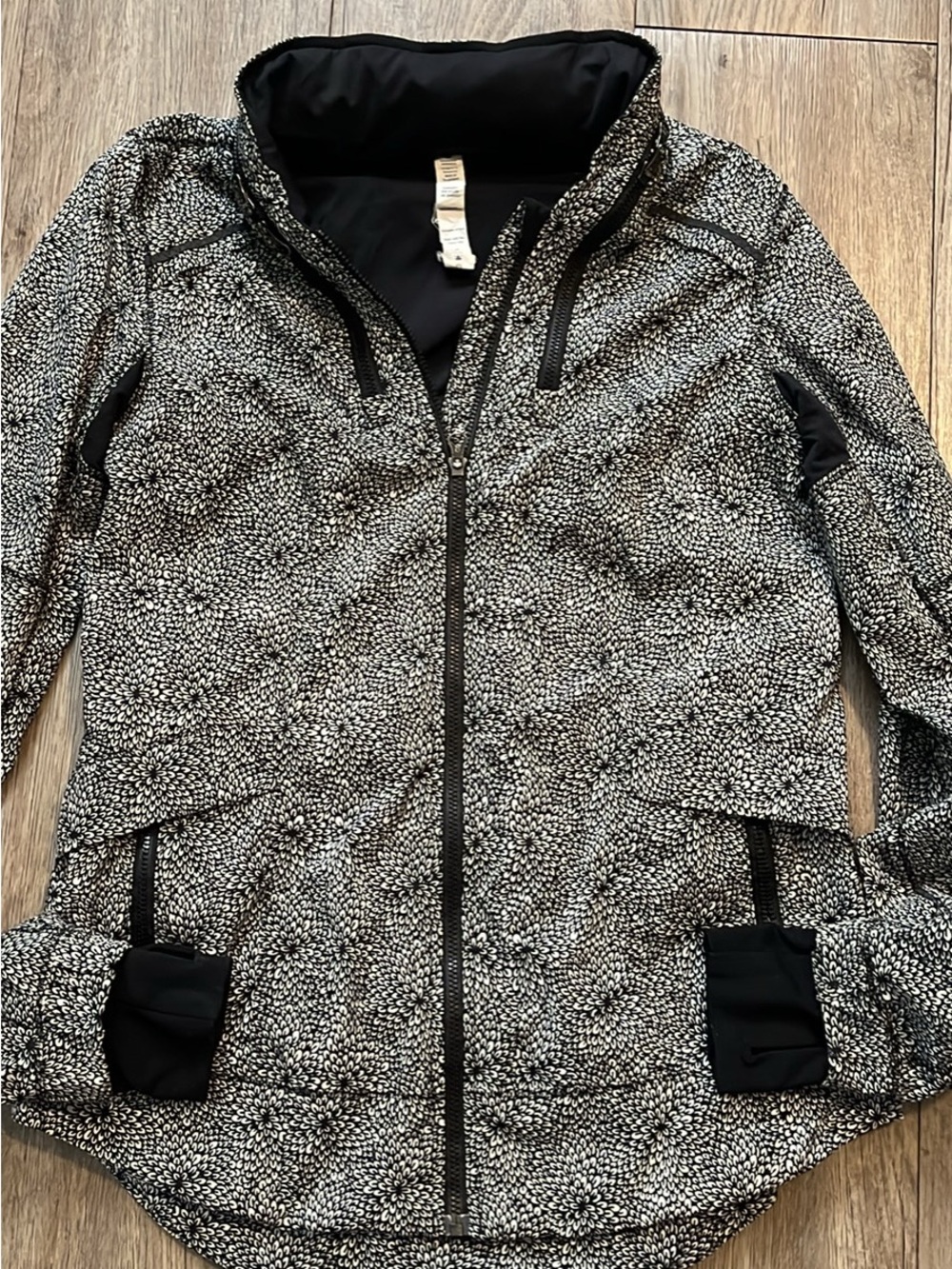 lululemon Spring Forward Jacket Black & White Plush Petal Print Full-Zip Jacket